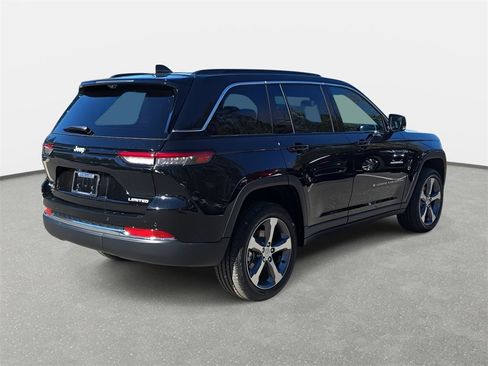 New 2025 Jeep Grand Cherokee Limited image 5
