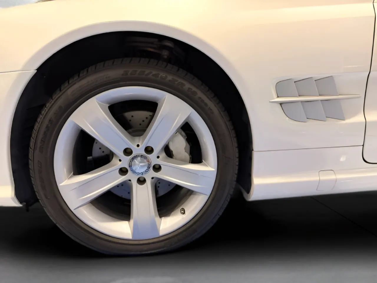 Used 2012 Mercedes-Benz SL 550 image 30