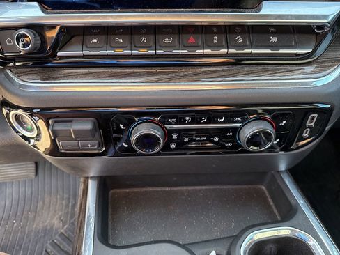 Used 2023 Chevrolet Silverado 1500 LT Trail Boss w/ LT Trail Boss Premium Package image 24