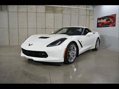 Used 2017 Chevrolet Corvette Stingray Coupe w/ Carbon Flash Badge Package RWD image 4