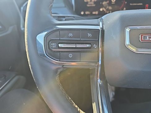 Used 2024 GMC Acadia AT4 w/ Luxury Package image 17