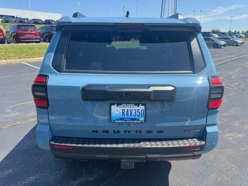 Certified 2025 Toyota 4Runner TRD Off-Road AWD/4WD image 4