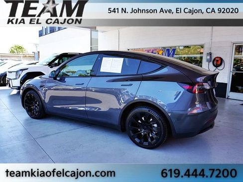 Used 2022 Tesla Model Y Long Range AWD/4WD image 8