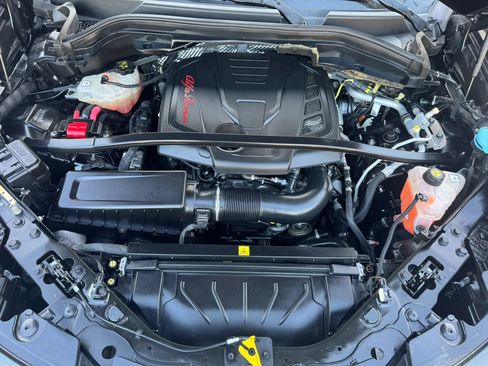 Used 2019 Alfa Romeo Stelvio RWD image 29