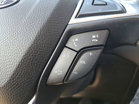 Used 2020 Ford Edge Titanium w/ Equipment Group 301A AWD/4WD image 19