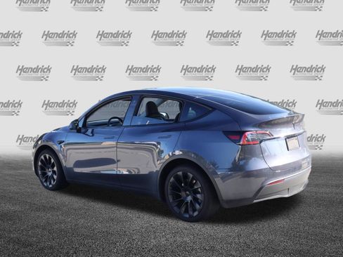 Used 2023 Tesla Model Y AWD image 7
