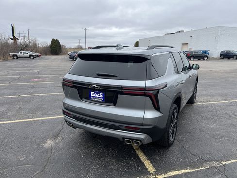 Used 2026 Chevrolet Traverse LT w/ Sun and Wheel Package image 6