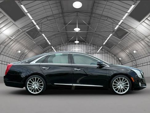 Used 2016 Cadillac XTS Platinum image 8