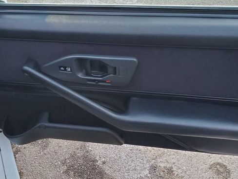 Used 1991 Pontiac Firebird Base image 36