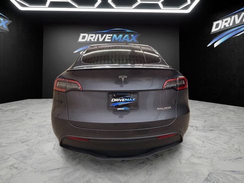 Used 2022 Tesla Model Y Performance AWD/4WD image 6