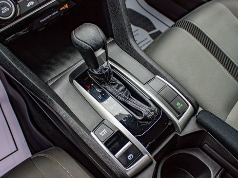 Used 2018 Honda Civic EX image 28