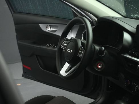 Used 2023 Kia Forte LXS w/ LXS Technology Package FWD image 59