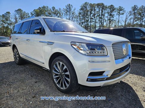 Used 2018 Lincoln Navigator Select w/ Technology Package image 5