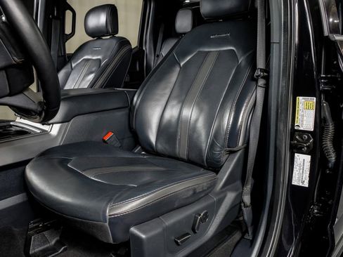 Used 2022 Ford F250 Platinum w/ FX4 Off-Road Package image 30