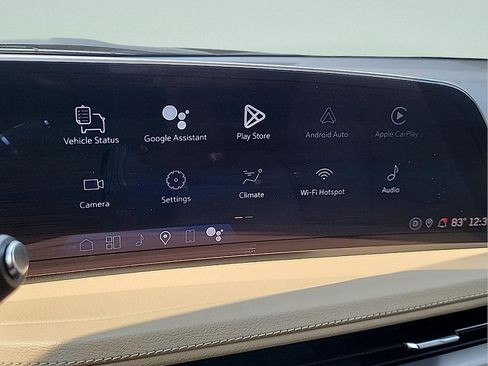 Certified 2025 Cadillac XT4 Premium Luxury w/ Technology Package AWD/4WD image 22