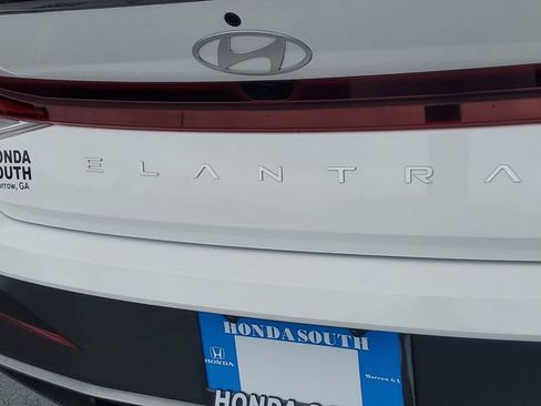 Used 2025 Hyundai Elantra Sport image 7