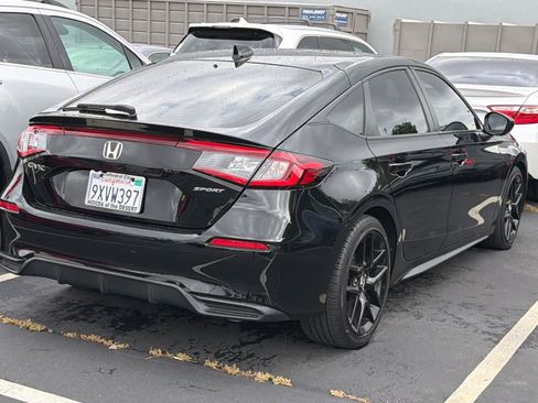 Used 2025 Honda Civic Sport image 2