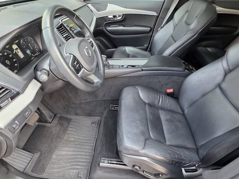 Used 2022 Volvo XC90 T5 Momentum w/ Advanced Package AWD/4WD image 6