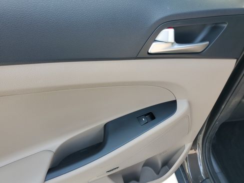Used 2019 Hyundai Tucson Sport w/ Cargo Package AWD/4WD image 14