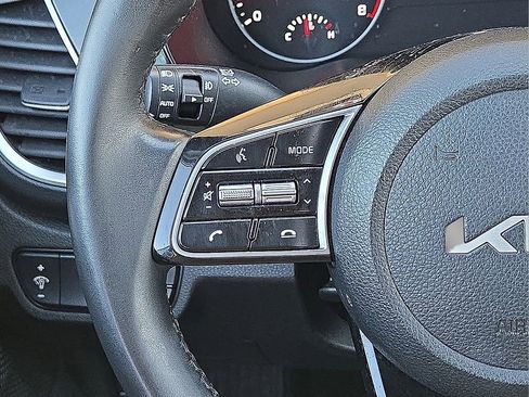 Used 2022 Kia Seltos EX image 19