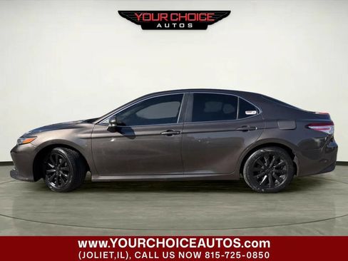 Used 2018 Toyota Camry LE w/ Convenience Package image 2