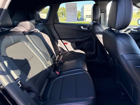 Used 2025 Ford Escape ST-Line w/ Tech Pack #1 AWD/4WD image 14