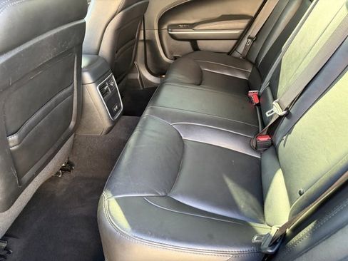 Used 2021 Chrysler 300 Touring L image 30