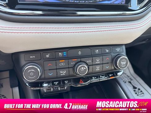 Used 2024 Dodge Durango GT AWD/4WD image 33