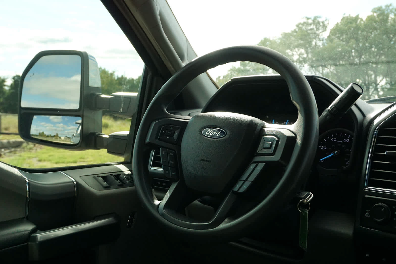 Used 2022 Ford F350 XLT w/ XLT Premium Package AWD/4WD image 18