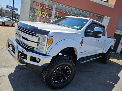 Used 2017 Ford F350 Lariat w/ Lariat Ultimate Package image 28