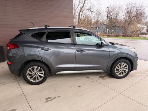 Used 2017 Hyundai Tucson SE AWD/4WD image 8