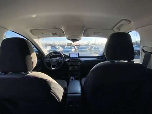 Used 2022 Ford Escape SE w/ SE Sport Appearance Package image 24