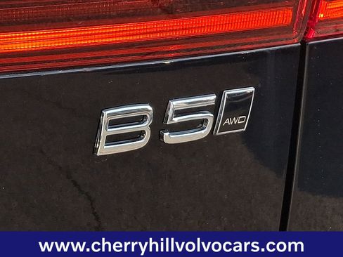 New 2026 Volvo XC60 B5 Ultra w/ Protection Package Premier image 19