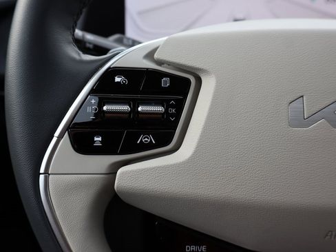 Used 2022 Kia EV6 Wind image 6