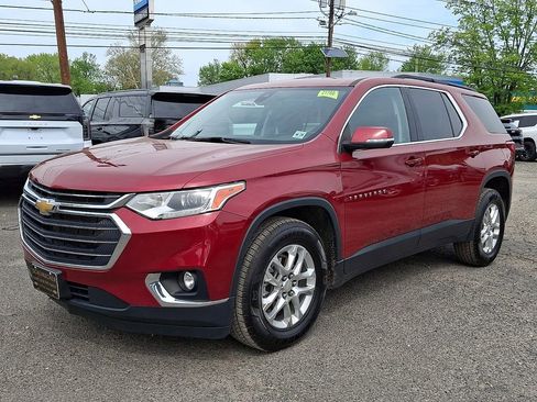 Used 2021 Chevrolet Traverse LT AWD/4WD image 3