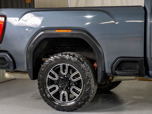 Used 2020 GMC Sierra 2500 AT4 w/ AT4 Premium Package AWD/4WD image 6