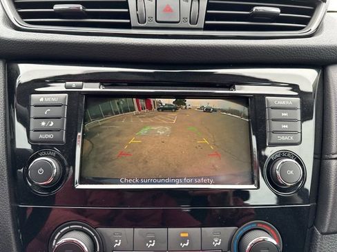 Certified 2020 Nissan Rogue S image 21