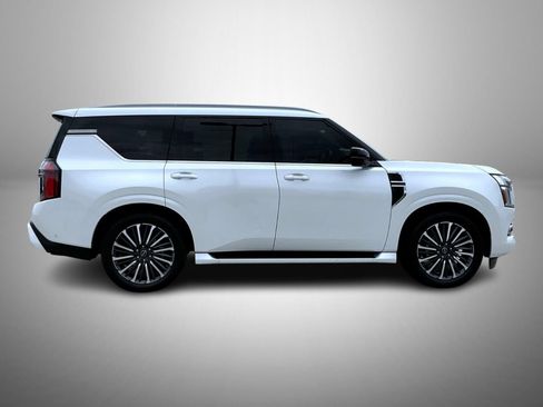 Used 2025 Nissan Armada Platinum Reserve AWD/4WD image 4