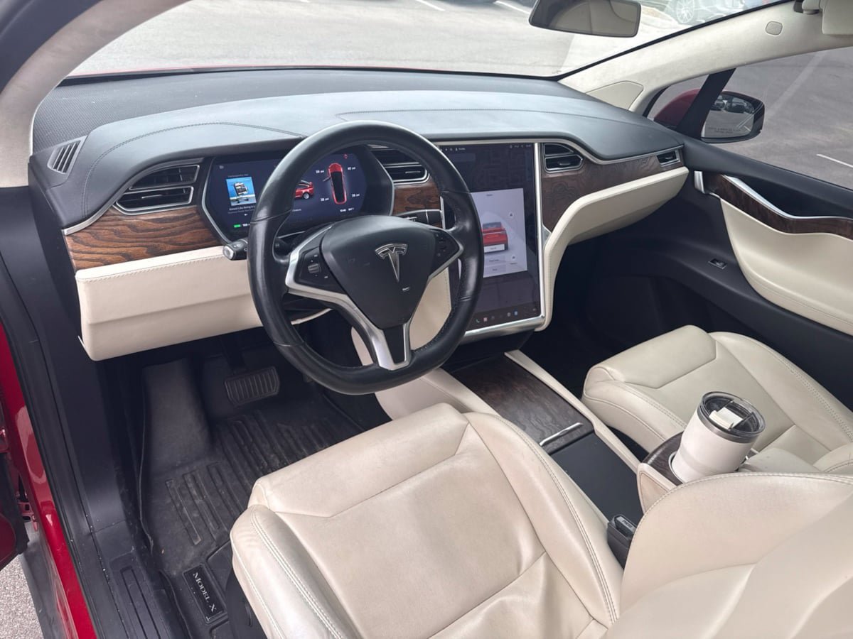 Used 2017 Tesla Model X 75D AWD/4WD image 7