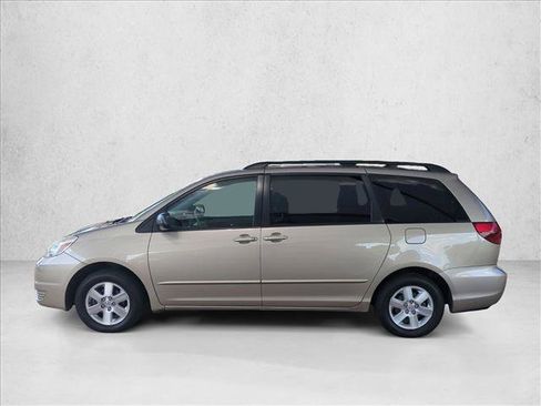 Used 2004 Toyota Sienna LE w/ LE Pkg 6 FWD image 8