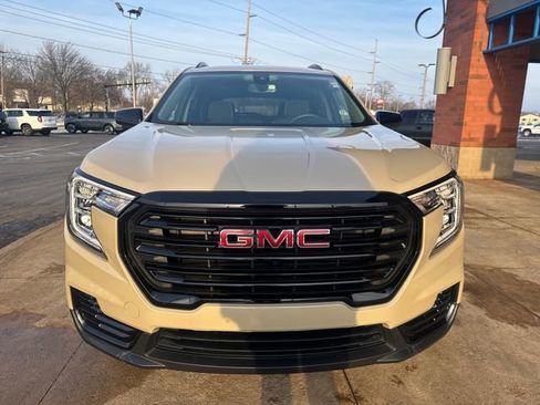 Certified 2023 GMC Terrain SLE w/ Driver Convenience Package image 20