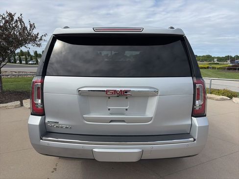 Used 2018 GMC Yukon Denali w/ Denali Ultimate Package AWD/4WD image 22