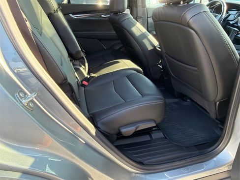 Used 2024 Cadillac XT6 Sport image 15