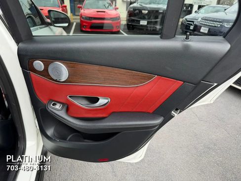 Used 2021 Mercedes-Benz GLC 300 GLC 300 4MATIC Sport Utility 4 image 19