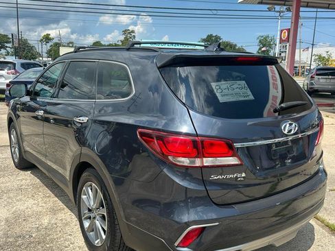 Used 2019 Hyundai Santa Fe XL SE w/ SE Premium Package 02 FWD image 3