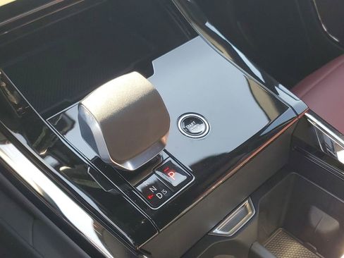 New 2026 Land Rover Range Rover Sport Dynamic SE AWD/4WD image 24