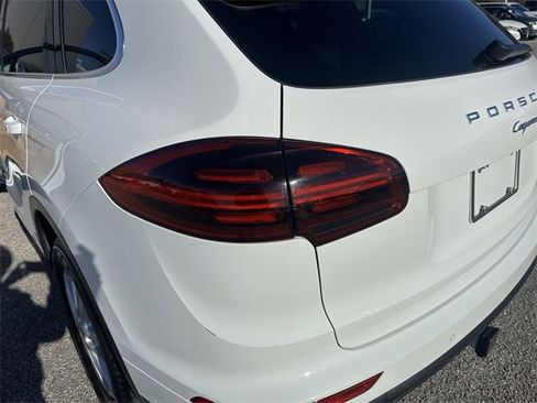 Used 2016 Porsche Cayenne Base image 36