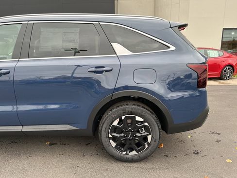 New 2026 Kia Sorento S w/ S Panoramic Sunroof Package AWD/4WD image 10