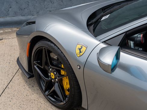 Used 2021 Ferrari F8 Tributo RWD image 11