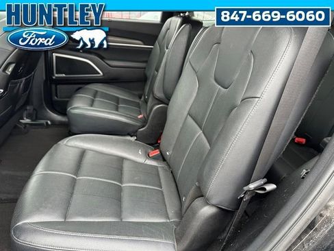 Used 2022 Kia Telluride EX w/ EX Premium Package image 16